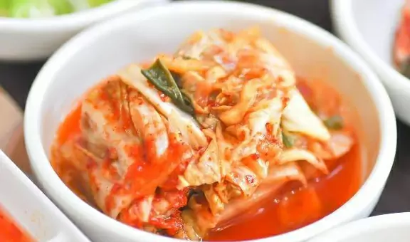 Can dogs eat kimchi? What makes kimchi bad for dogs?